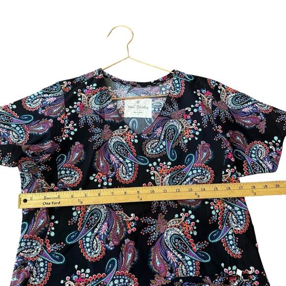 Vera Bradley scrub top size small - Picture 4 of 6